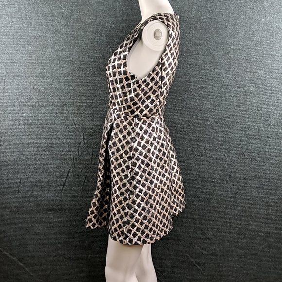 Karlie Fit & Flare Metallic Thread - Picture 2 of 8